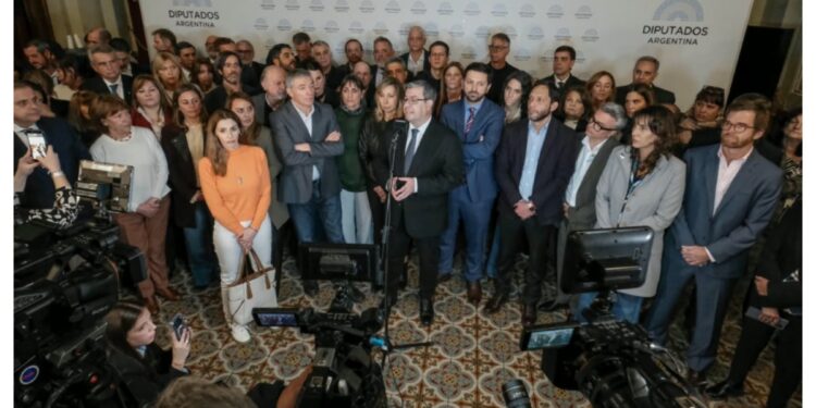 La oposición anunció una sesión especial para tratar endeudamiento y discapacidad