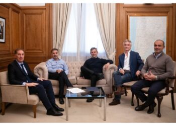 LLA y el PRO aceleran las negociaciones y exploran una alianza electoral para 2027