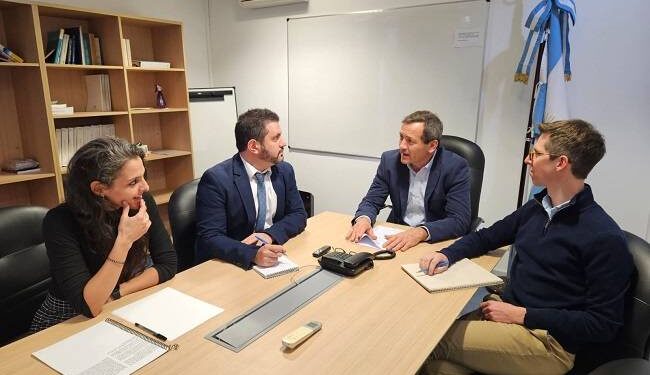 Renunció el jefe de la Oficina de Presupuesto del Congreso en medio de denuncias de vaciamiento