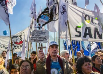 Masiva marcha a San Cayetano a diez años de la primera peregrinación