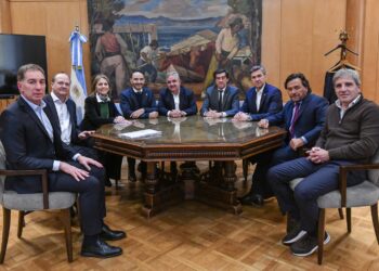 Karina resigna la derogación de las PASO y ahora explora la suspensión