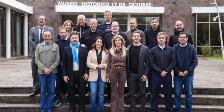 Impacto de la cumbre peronista en PBA: cautela axelista y expectativa entre intendentes