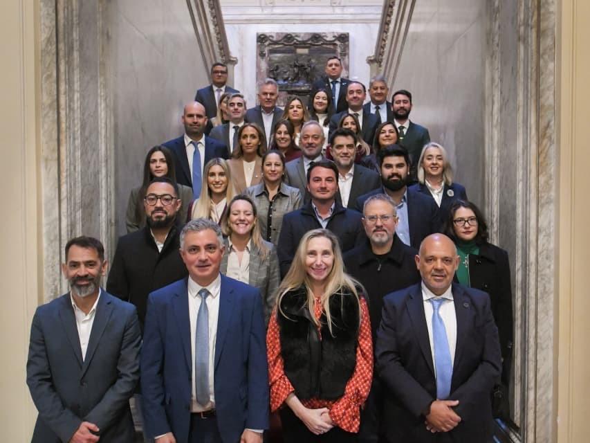 Karina Milei y legisladores bonaerenses