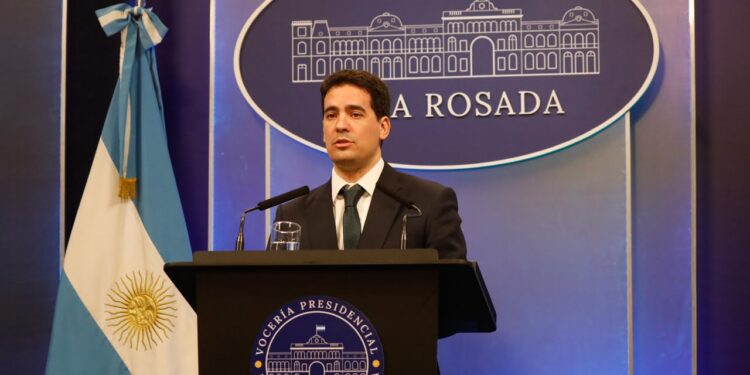 Ravier recomendó escuchar a Milei sobre la mora y dijo que «lo de los televisores fue un ejemplo»