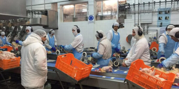 El gobierno de Entre Ríos ordenó la reincorporación de los 270 trabajadores despedidos por Granja Tres Arroyos
