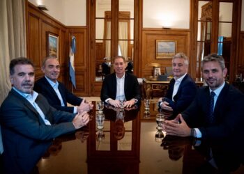 El PRO y La Libertad Avanza se reunieron en Casa Rosada y acordaron formar una mesa que se reunirá cada quince días