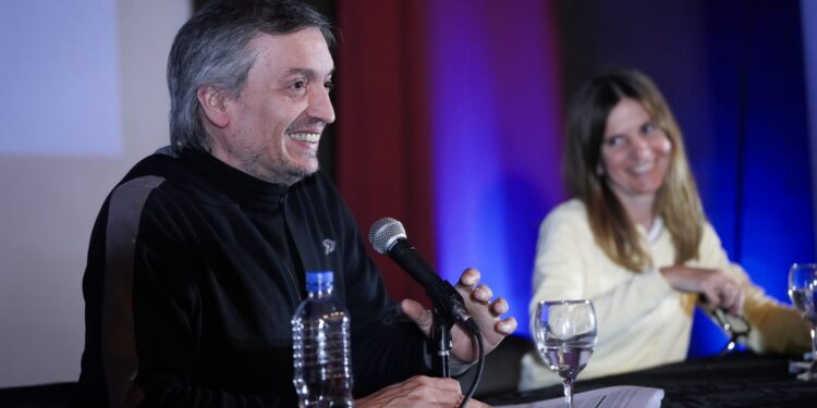 Máximo Kirchner tensiona la interna del PJ con críticas al gobierno y posiciona a Cristina Kirchner
