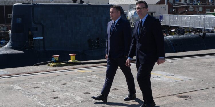 Inglaterra le contestó a Milei por Malvinas y las empresas señaladas se defendieron