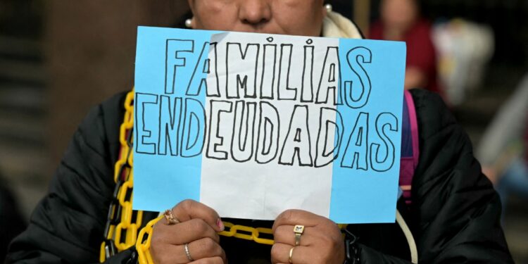 El país de las cuotas: millones de familias usan deuda para llegar a fin de mes