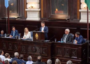 PBA: Los proyectos de salud de Kicillof, trabados en el Senado por el rechazo de Ishii y la oposición