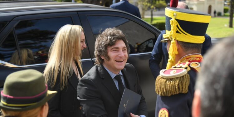 Milei: «Malvinas es una causa nacional y creo que estamos haciendo honor al General San Martín»