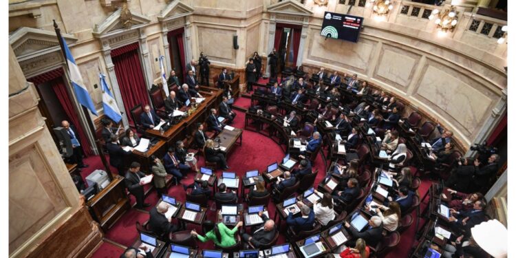 Zona Fría es ley: el Senado aprobó el recorte de subsidios al gas con el PJ afuera del recinto