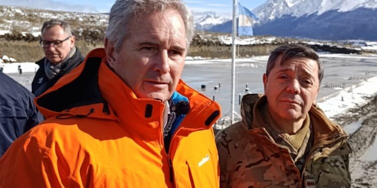 Quirno y Presti llegaron a Ushuaia para empujar la Base Naval Integrada y sostener la agenda de Malvinas