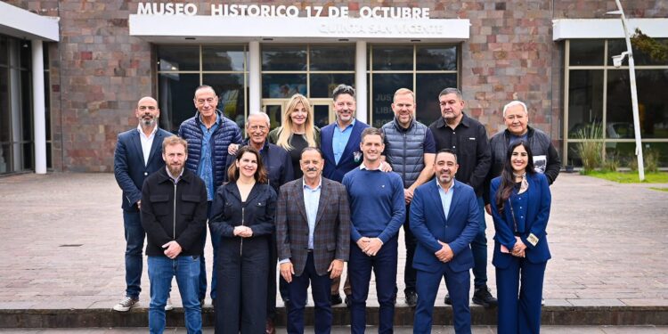 La Liga de Intendentes se reunió con Quintela, que avanza en la construcción de una agenda federal