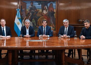 Frazada corta: Santilli negocia con las provincias y cosecha reproches