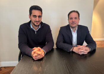 Pareja pierde un diputado bonaerense que se suma al bloque que conduce De la Torre