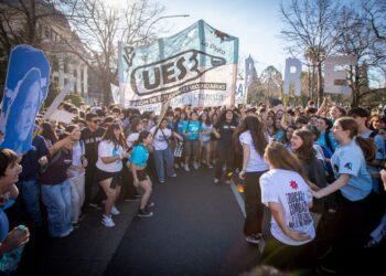 La interna peronista se mete en la marcha por los 50 años de La Noche de los Lápices