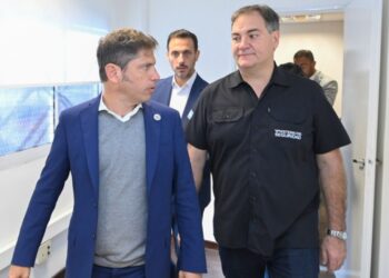 La oposición le recriminó a Alonso estar de recorrida con Kicillof en medio de los reclamos por seguridad