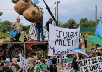 Productores de Misiones realizaron un tractorazo