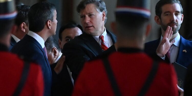 Llegan dos enviados de Trump y Quirno se prepara para ceder por Malvinas