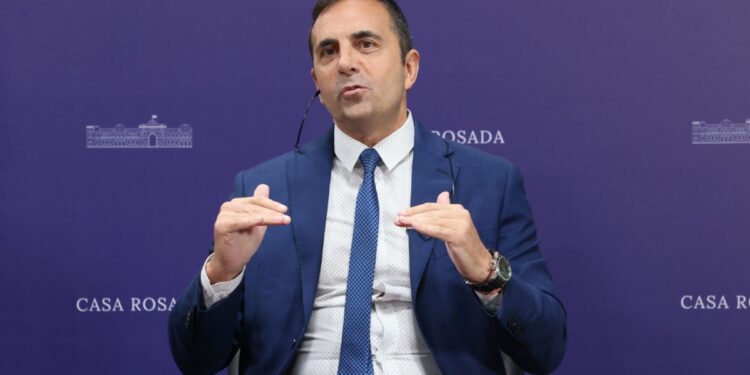 Trabajar precarizado por elección, el relato que trata de imponer el Gobierno