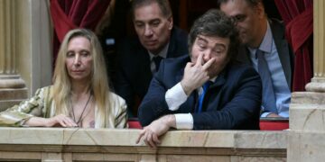 Todavía sin votos para frenar las PASO, Santilli contiene a Karina y a los gobernadores