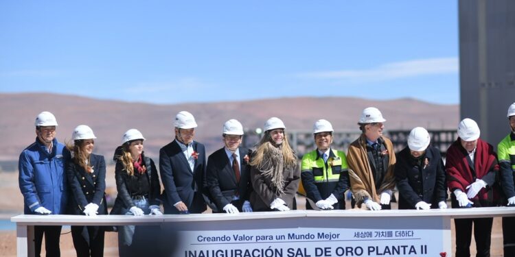 Los Milei salen de gira por diez provincias para empujar la suspensión de las PASO
