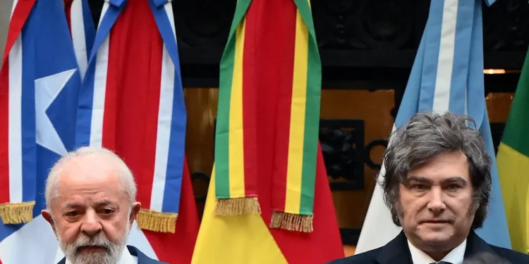Lula citó a la representante argentina en Brasil por la fuga de Flávio Bolsonaro