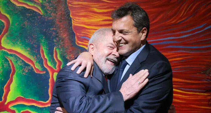 Sergio Massa junto a Lula (Foto: X)