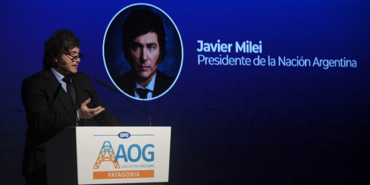 Critican al Presidente por burlarse de quienes no llegan a fin de mes