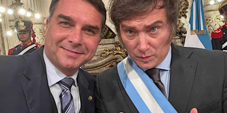 El Gobierno celebró la victoria de Bolsonaro en Brasil y el PJ dice que esto recién empieza