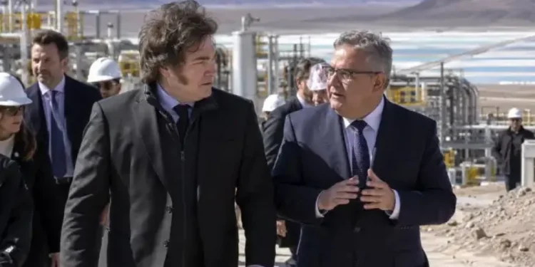Milei viaja a Catamarca y arranca el road show federal por la reelección