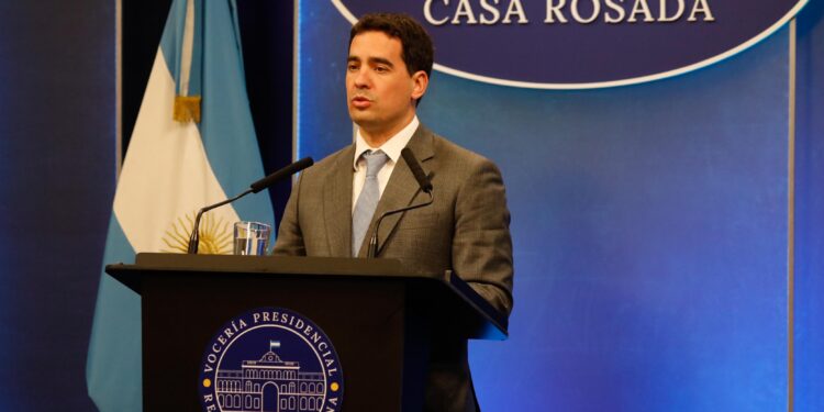 El Gobierno se queda sin respuesta en la causa Malvinas ante la presión de Trump