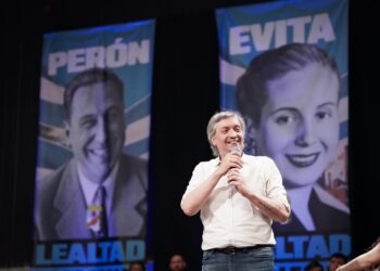 Contra la interna del PJ, Máximo Kirchner apuntó a los dirigentes que “salen corriendo»