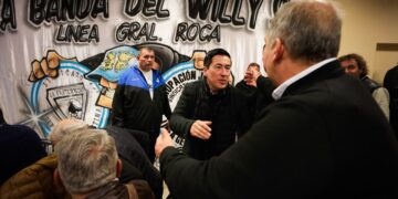 Leonardo Nardini junto a sindicalistas en Mar del Plata (Foto: X)