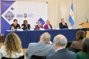 Carlos Bianco en II Jornada Latinoamericana de Justicia Electoral y Democracia (Foto: La Pluma)