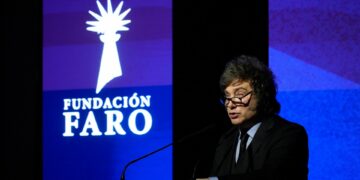 Milei en Fundación Faro (FOTO: Presidencia)