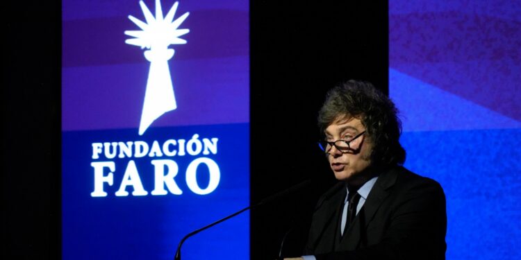 Milei en Fundación Faro (FOTO: Presidencia)
