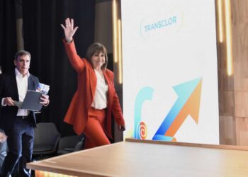 Bullrich toma más distancia del Gobierno y amagó un prelanzamiento en IDEA