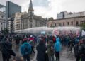 Gases lacrimógenos, balas de goma y detenciones: así fue la represión en la Quinta Marcha
