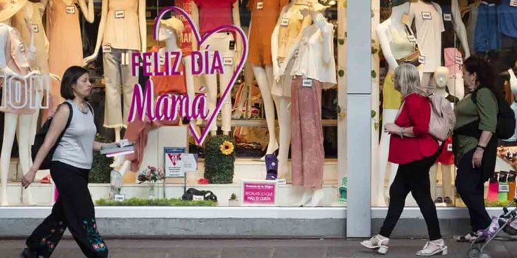 Las ventas por el Día de la Madre cayeron 1,4% y acumula cinco descensos consecutivos